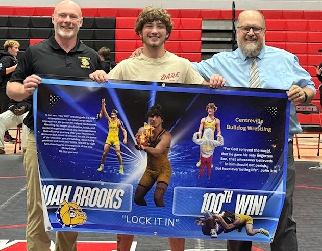 Centreville wrestlers go 2-0 at White Pigeon Quad